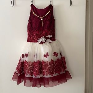NEW Flowery Lace Poofy Dress